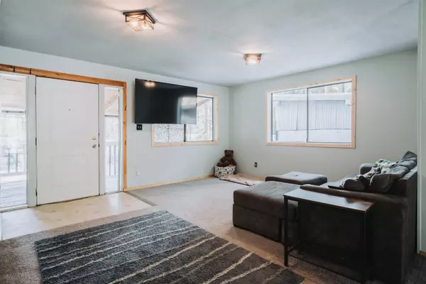 3257 Circle Dr, Valley, WA 99181