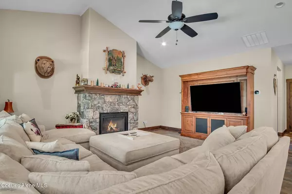 20770 N Penobscot Rd, Rathdrum, ID 83858