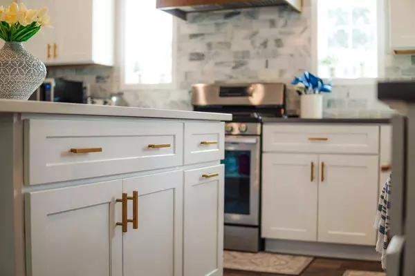 60849 Westview Dr, Nine Mile Falls, WA 99026