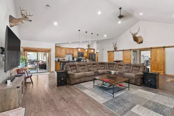 1070 Buck Creek Rd, Newport, WA 99156