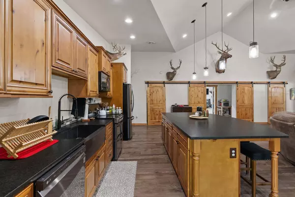 1070 Buck Creek Rd, Newport, WA 99156