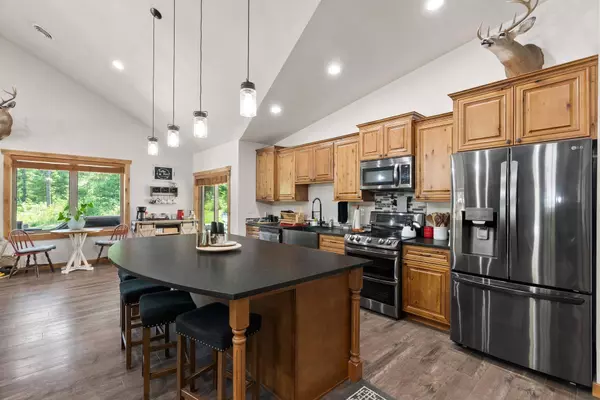 1070 Buck Creek Rd, Newport, WA 99156