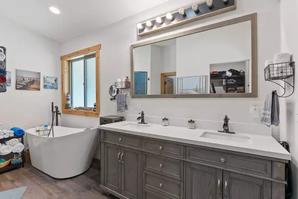 1070 Buck Creek Rd, Newport, WA 99156