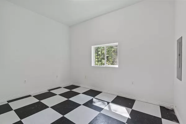 101 Buck Creek Rd, Newport, WA 99156