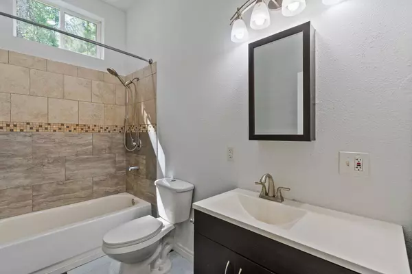 101 Buck Creek Rd, Newport, WA 99156