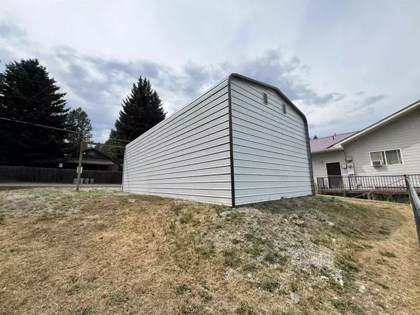 421 N Spokane Ave, Newport, WA 99156