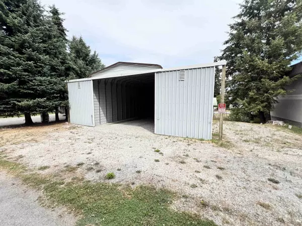 421 N Spokane Ave, Newport, WA 99156