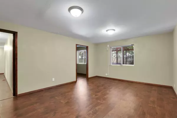 215 S Moen St, Greenacres, WA 99016