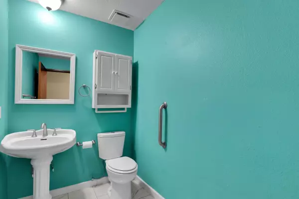 215 S Moen St, Greenacres, WA 99016