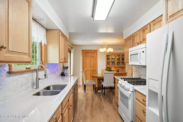 516 E 22nd Ave, Post Falls, ID 83854