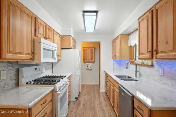 516 E 22nd Ave, Post Falls, ID 83854