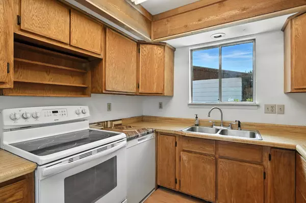 427 W 7th St, Newport, WA 99156