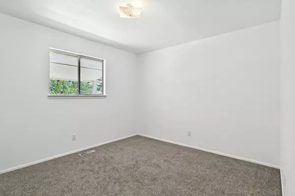 427 W 7th St, Newport, WA 99156