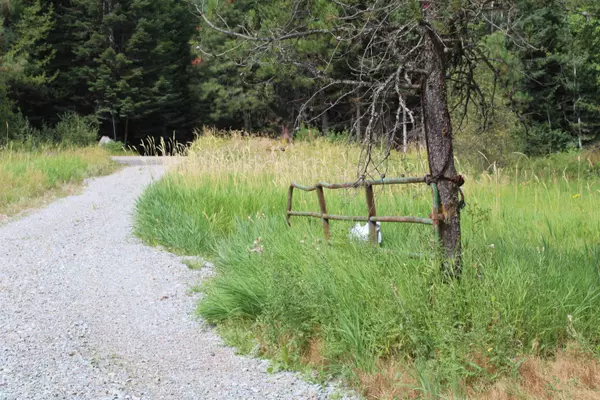 932 Turk Rd, Newport, WA 99156