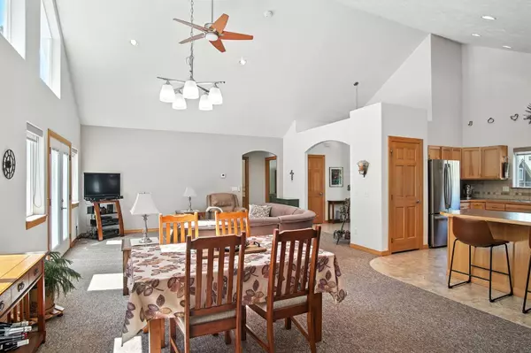 12520 E Aunnic Ln, Spokane Valley, WA 99206