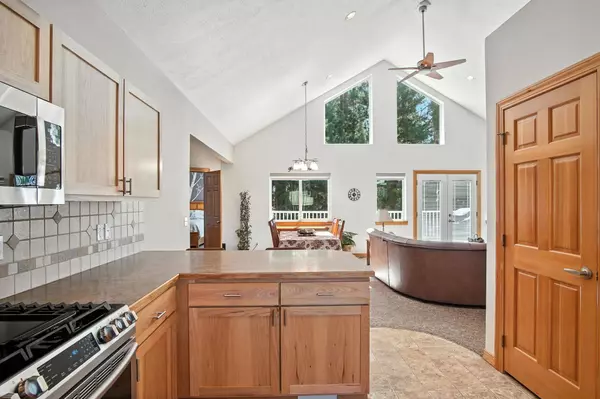 12520 E Aunnic Ln, Spokane Valley, WA 99206