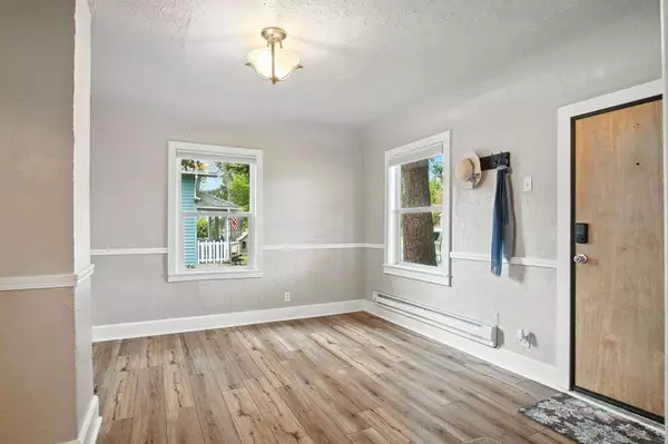 4914 N Elm St, Spokane, WA 99205