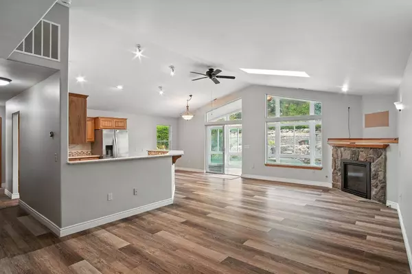 2419 E Canter Ln, Deer Park, WA 99006