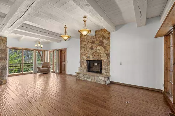 21110 W Blue Heron Rd, Cheney, WA 99004