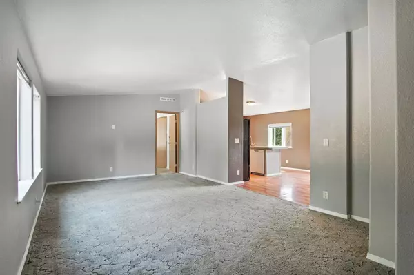 372 Rumsey Dr, Newport, WA 99156