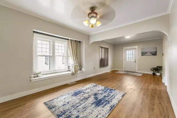 2820 N Perry St, Spokane, WA 99207