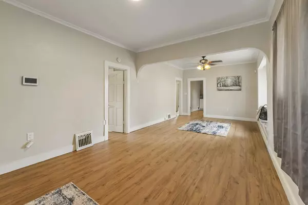 2820 N Perry St, Spokane, WA 99207