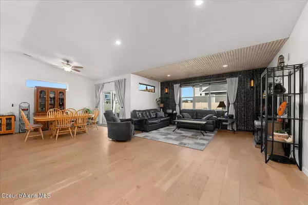 5770 W GUMWOOD CIR, Post Falls, ID 83854