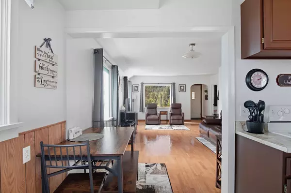 409 Pend Oreille Blvd, Metaline Falls, WA 99153