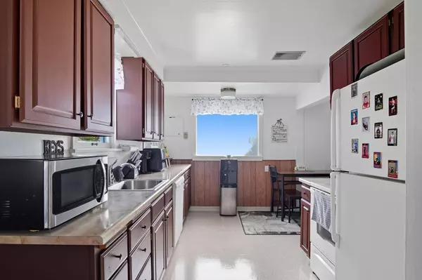 409 Pend Oreille Blvd, Metaline Falls, WA 99153