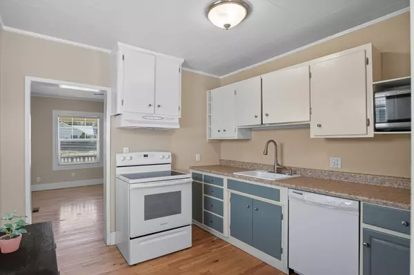 417 E Queen Ave, Spokane, WA 99207