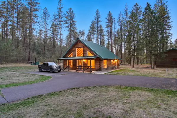 9320 W Seven Mile Rd, Nine Mile Falls, WA 99026