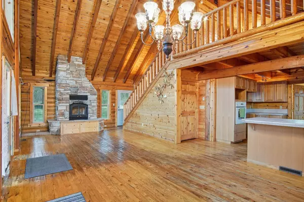 9320 W Seven Mile Rd, Nine Mile Falls, WA 99026