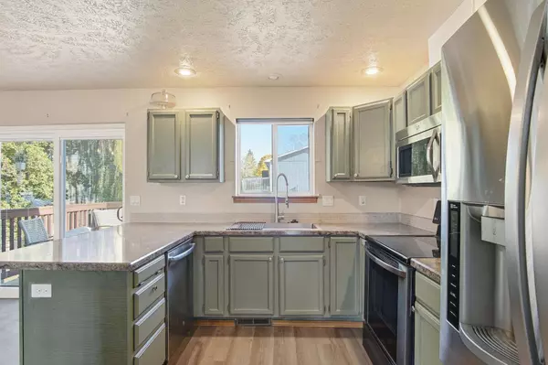 321 S Greenacres Rd, Spokane Valley, WA 99016