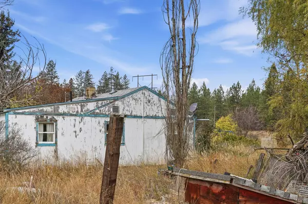 4013 W Hamilton Rd, Deer Park, WA 99006