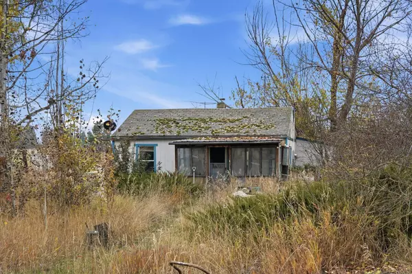 4013 W Hamilton Rd, Deer Park, WA 99006