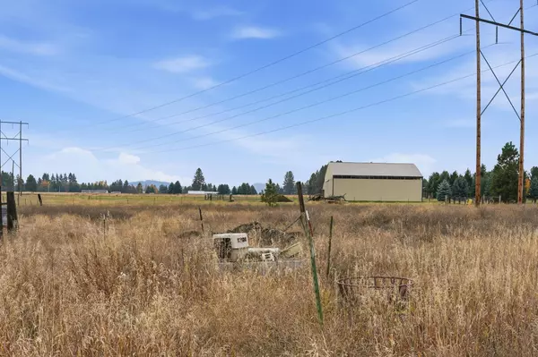 4013 W Hamilton Rd, Deer Park, WA 99006