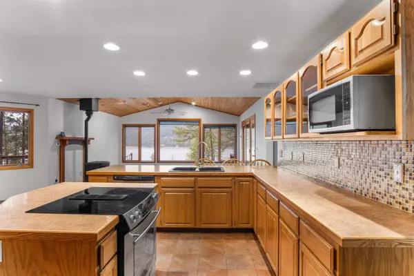 2378 Eagle River WAY, Kettle Falls, WA 99141