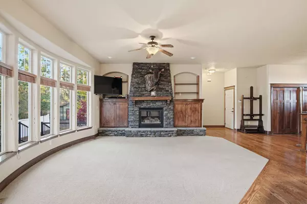 1610 W Panorama Ave, Spokane, WA 99208