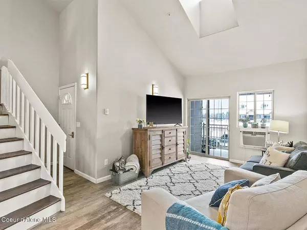 842 N Chase Rd ##203, Post Falls, ID 83854