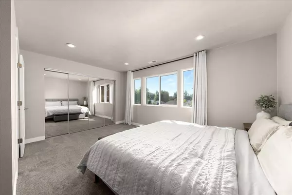 5908 N Monroe St, Spokane, WA 99205