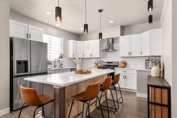 5908 N Monroe St, Spokane, WA 99205