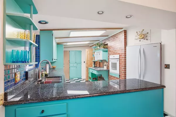 10714 E 8th Ave, Spokane, WA 99206