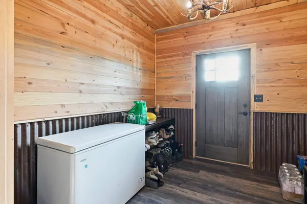 26216 W Carman Ln, Cheney, WA 99004