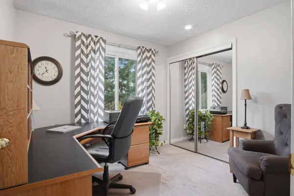 14922 E Belle Terre Ave, Veradale, WA 99037