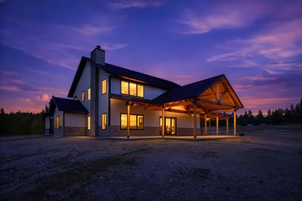 5566 W McKenzie Woolard Rd, Nine Mile Falls, WA 99006