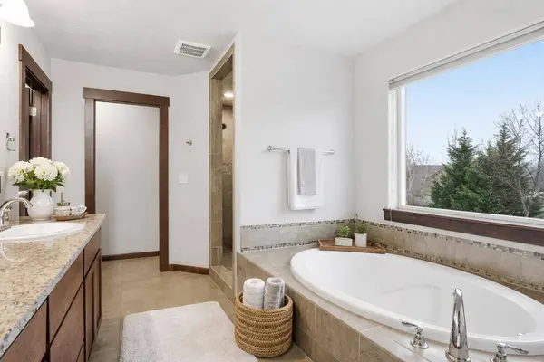 2120 S Selkirk Dr, Spokane Valley, WA 99016