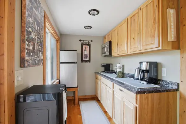 14149 N Shallow Beach Ln, Newman Lake, WA 99025