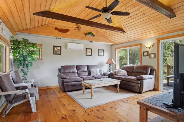 14149 N Shallow Beach Ln, Newman Lake, WA 99025