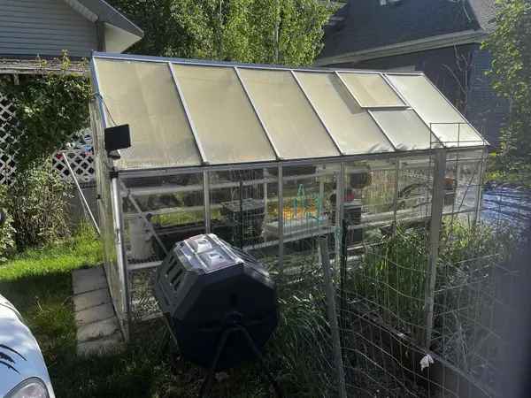 1018 W Grace Ave, Spokane, WA 99205