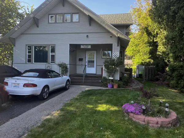 1018 W Grace Ave, Spokane, WA 99205
